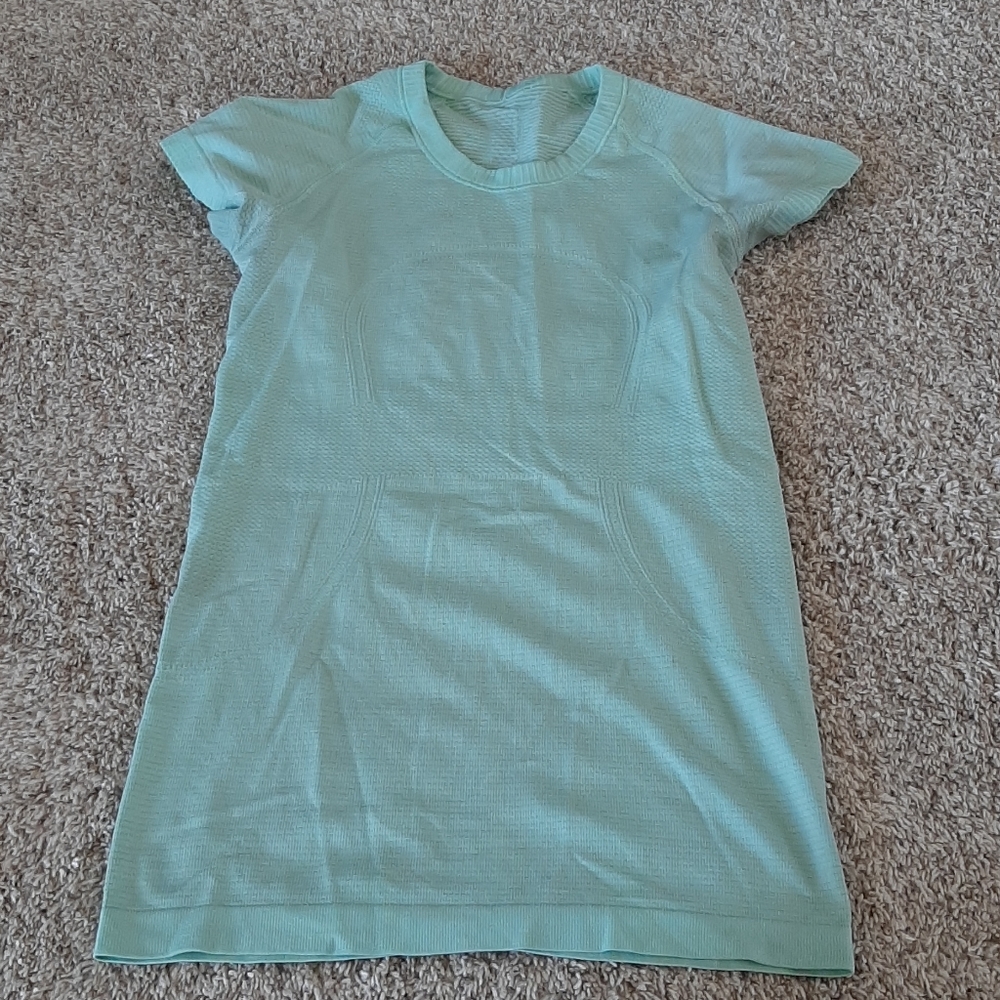 Lululemon Swiftly Tech Size 4